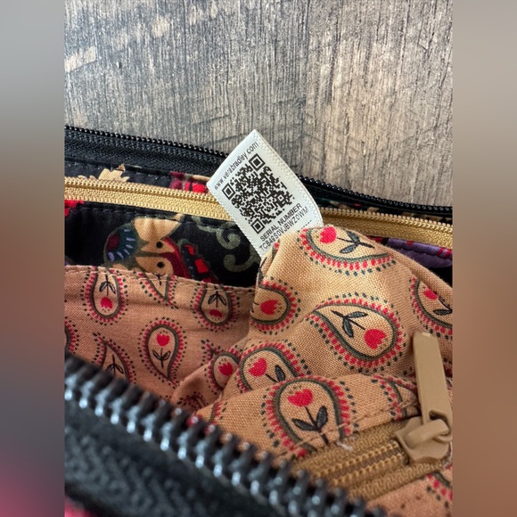 Vera Bradley Foxbury Crossbody Premium Cotton Midnight Garden Paisley - Picture 7 of 10